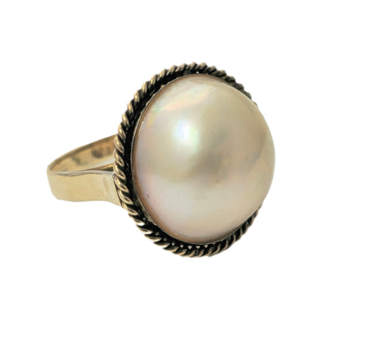 13 Carat Pearl Set in 18k Yellow Gold Ring