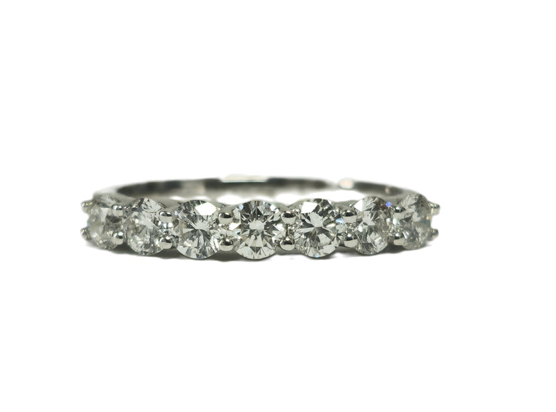 18k Gold, VVS Diamond Engagement Ring For Her.
