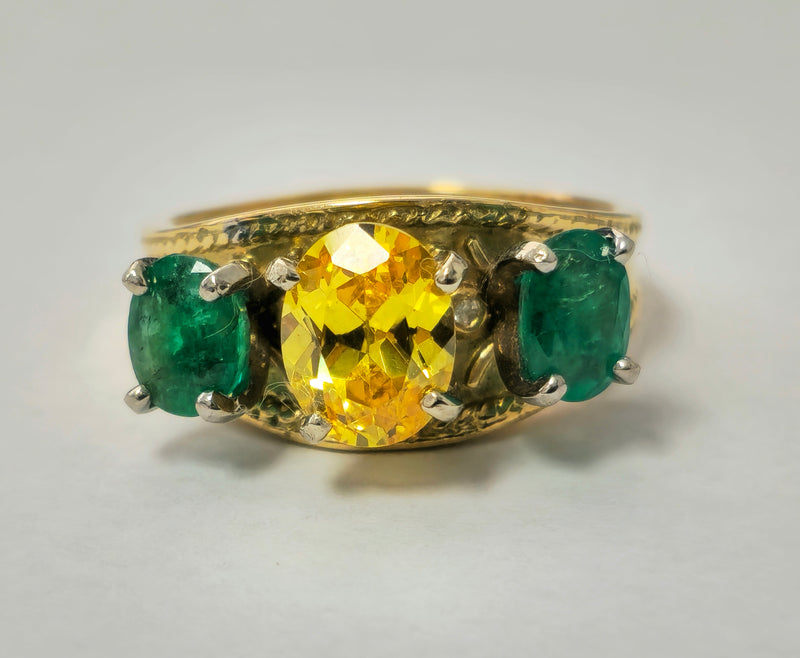 Yellow Sapphire & Emerald Cocktail Ring in 18k yellow Gold