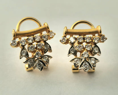 0.83 Carat Diamond Earrings in 18k Gold