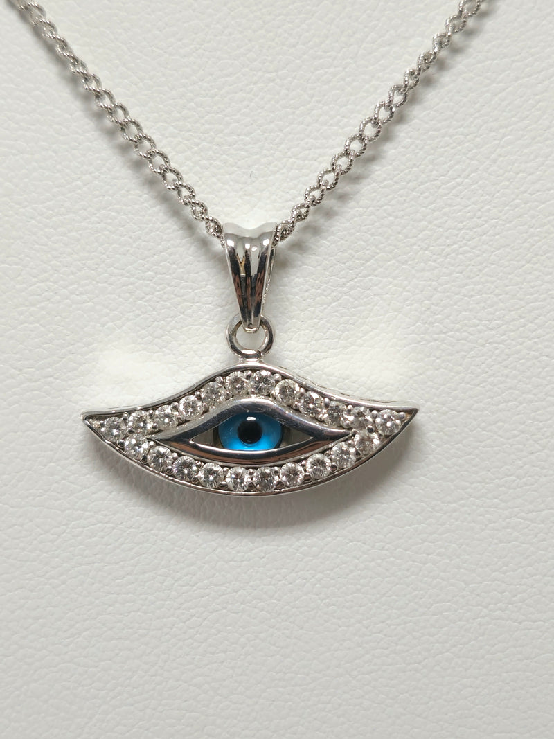 Classic Evil Eye & Diamond Necklace in 18K Gold.
