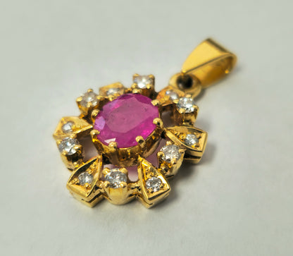 Collectible Natural 1.06 Carat Ruby Pendant in 18k Gold