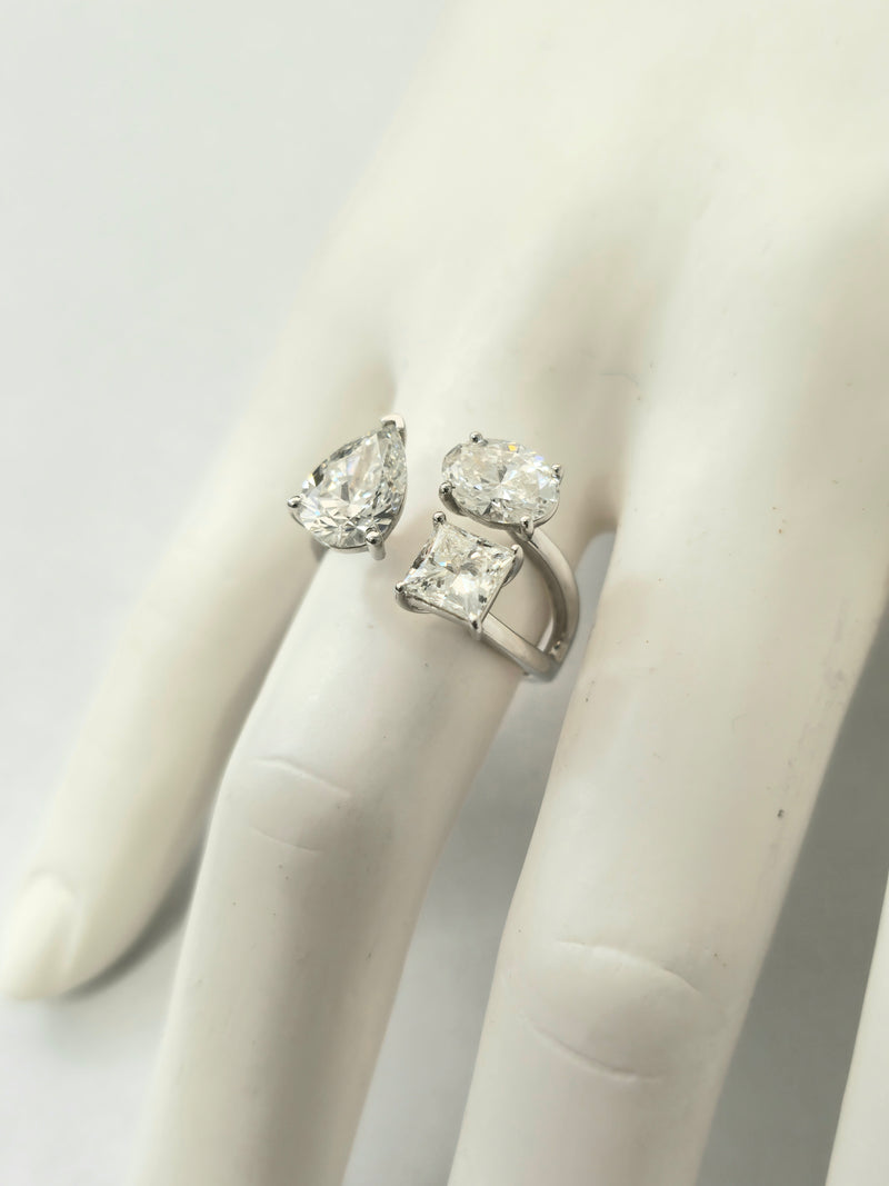 Certified 3.52 Carat Multi Cut Diamond Engagement Ring in 18k Gold
