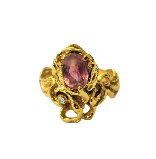 Art Nouveau Style 1.30 Carat Sapphire Ring in 14k Gold