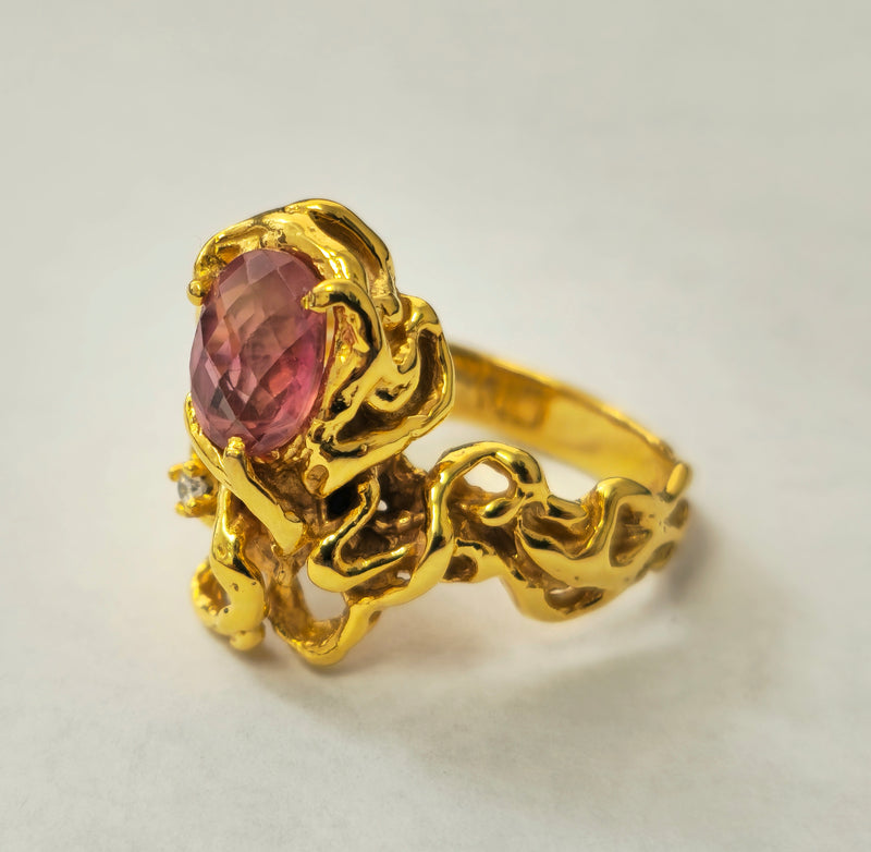 Art Nouveau Style 1.30 Carat Sapphire Ring in 14k Gold