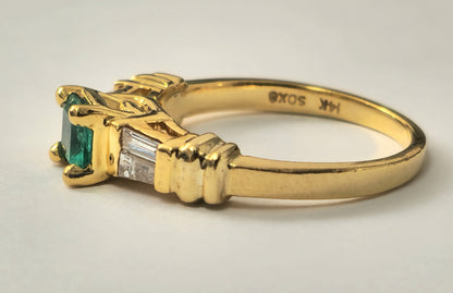 14k Gold Vintage Emerald and Diamond Ring