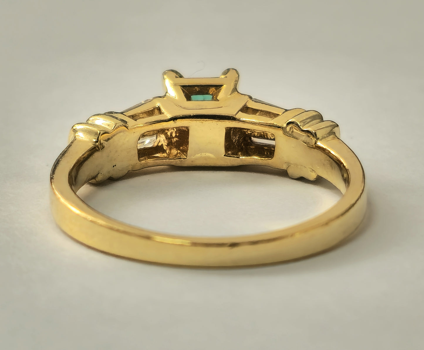 14k Gold Vintage Emerald and Diamond Ring