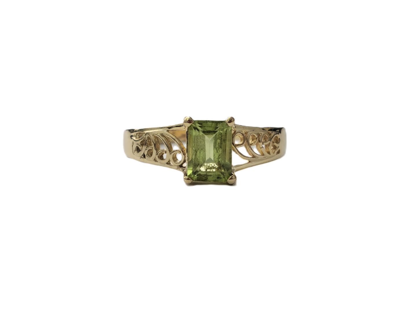 10k Gold Natural Peridot Ring