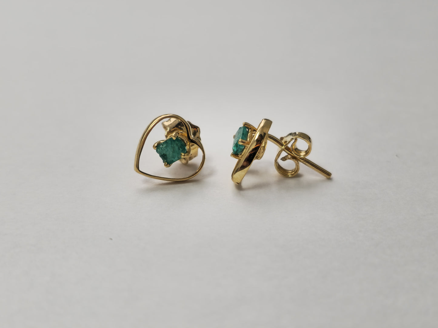 Vintage 0.50 CT Emerald Earrings