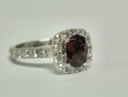 14k Gold, Ladies 2.40ct Garnet & Diamond Ring