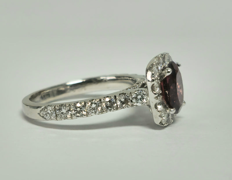 14k Gold, Ladies 2.40ct Garnet & Diamond Ring
