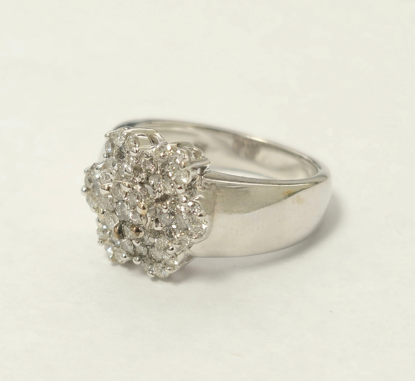 Vintage Flower Inspired, Brilliant Diamonds and Gold Ring