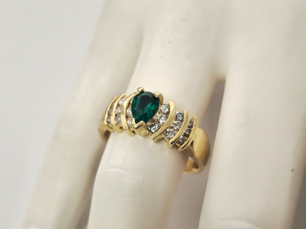 14k Gold Pear Shaped Emerald and Diamond Ring