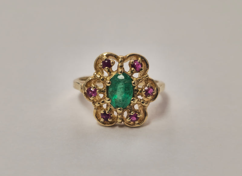 Elegant 14K Gold Ladies Ring with Ruby and Emerald