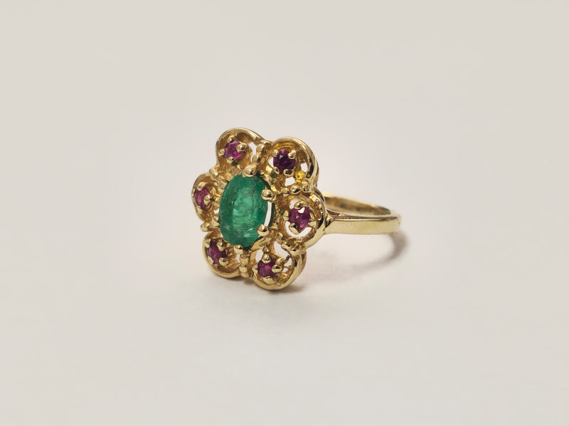 Elegant 14K Gold Ladies Ring with Ruby and Emerald