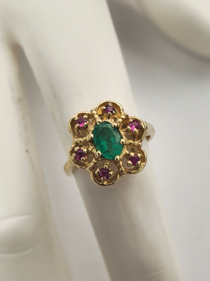 Elegant 14K Gold Ladies Ring with Ruby and Emerald