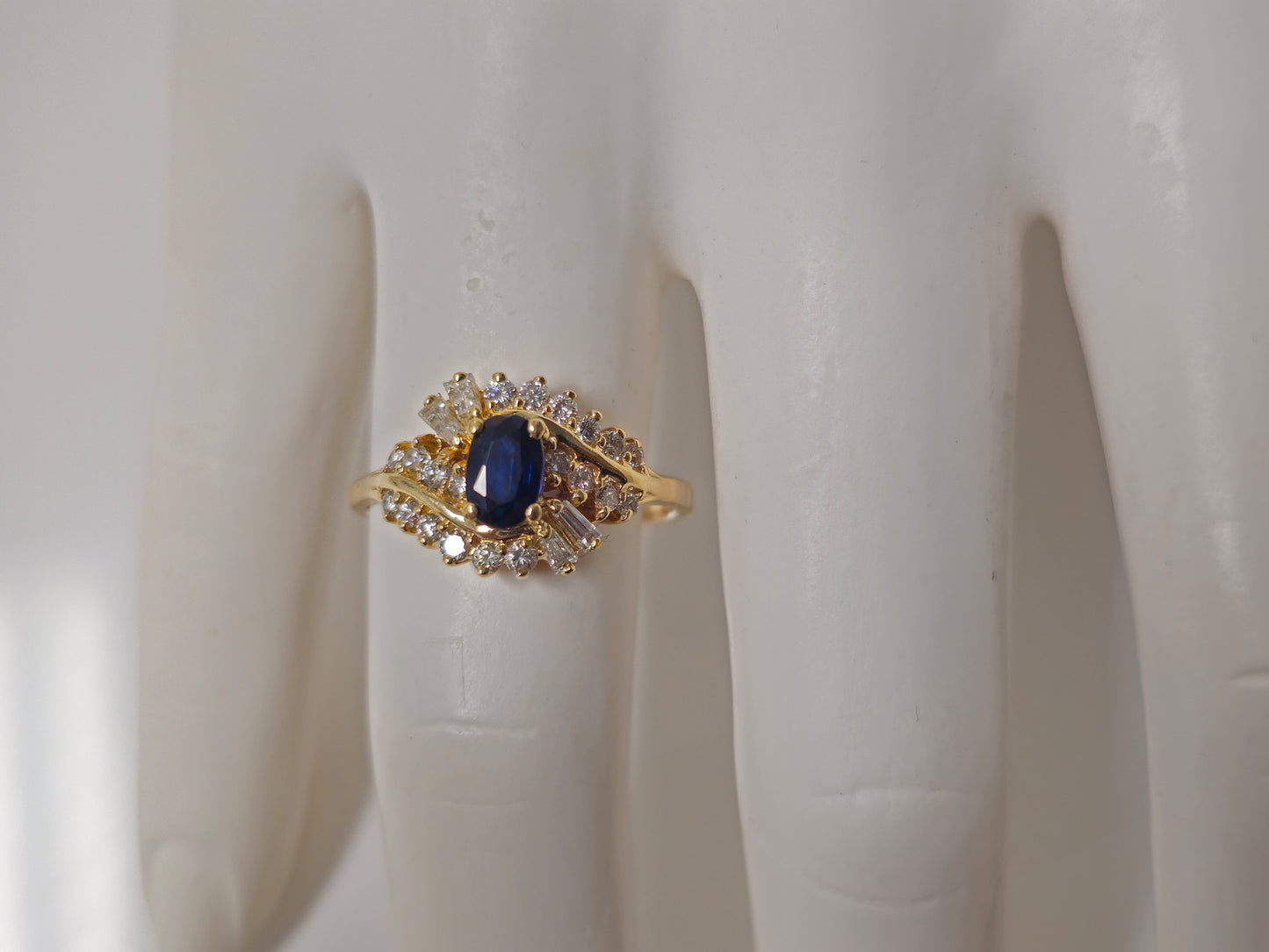 14k Gold Natural Blue Sapphire and Diamond Ring