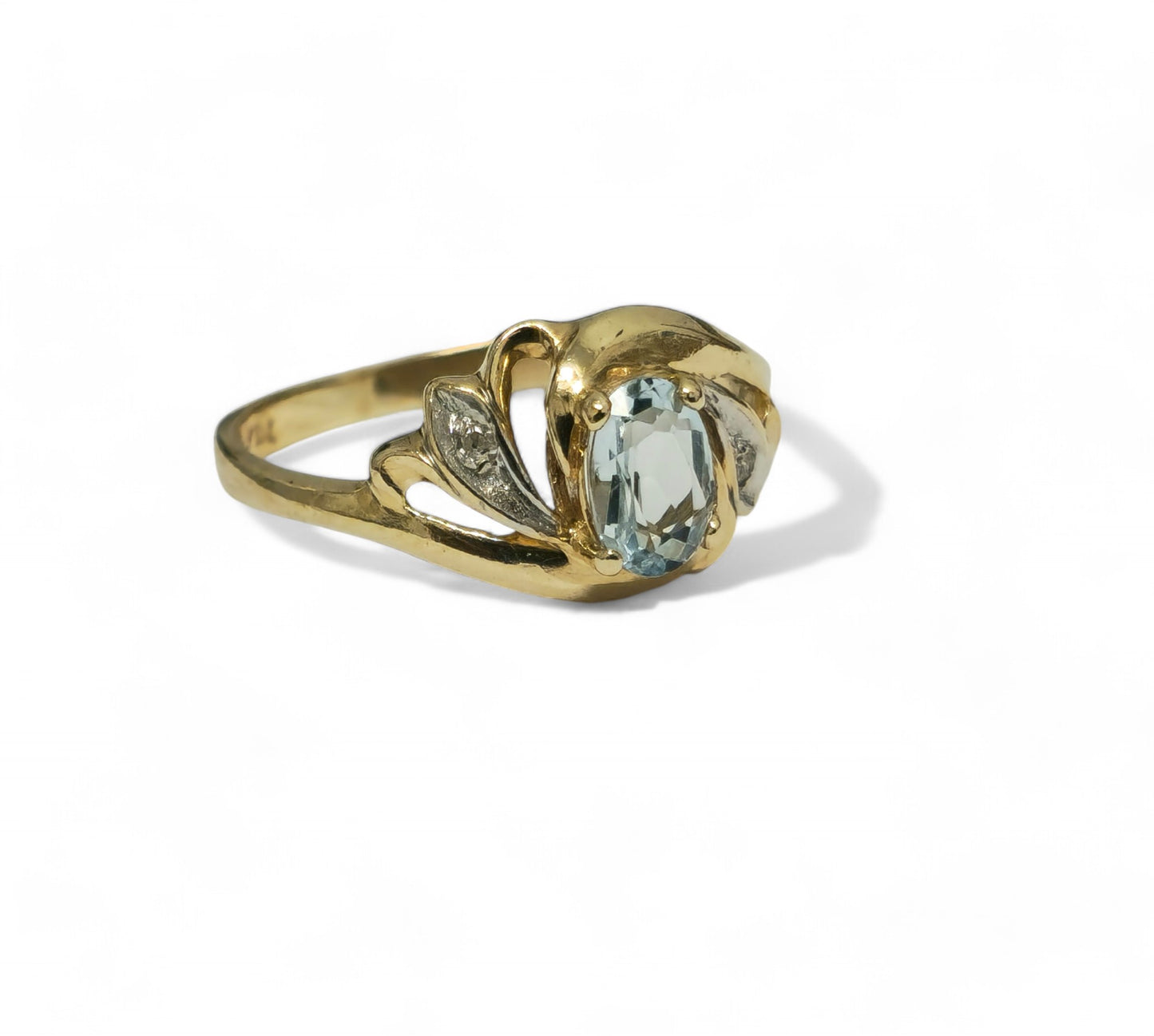 0.60ct Aquamarine 10k Yellow Gold Diamond Ring