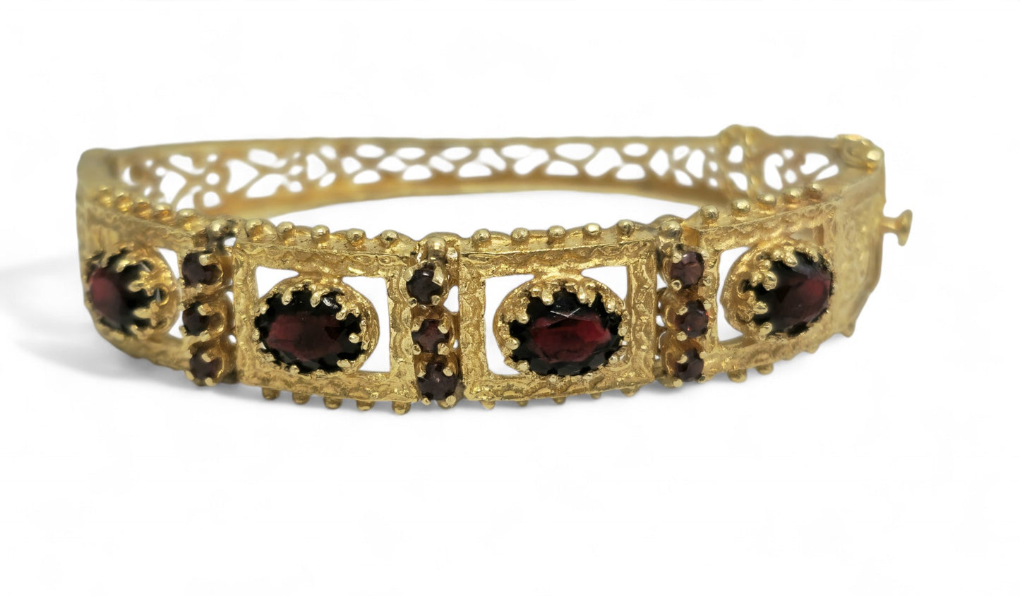 Vintage 14k Yellow Gold Garnet Bracelet