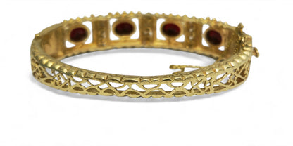 Vintage 14k Yellow Gold Garnet Bracelet