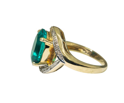 14k Yellow Gold Emerald Ring