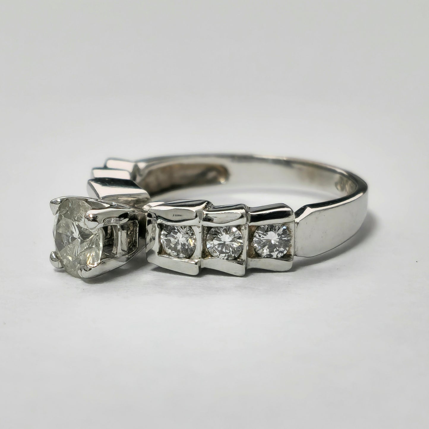 14K White Gold. 1.20ct Diamond Engagement Ring For Her