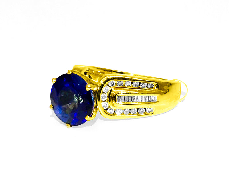 Vintage Natural 7.00 Carat Blue Sapphire Diamond Ring