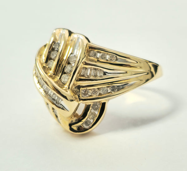 Art Deco Style Womens 2.10 Carat Diamond Engagement Ring in 14k Yellow Gold.