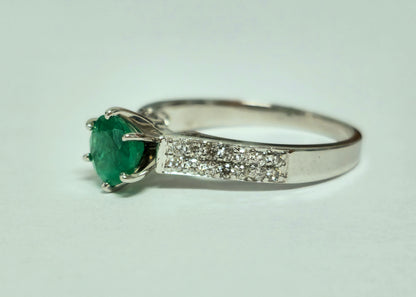 14K gold, 0.50 carat Colombian Emerald and Diamond Ring