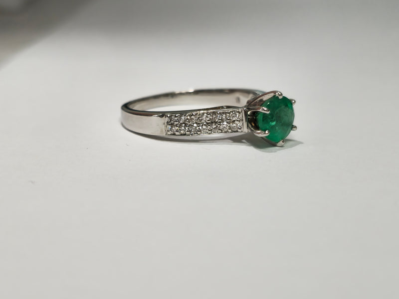 14K gold, 0.50 carat Colombian Emerald and Diamond Ring