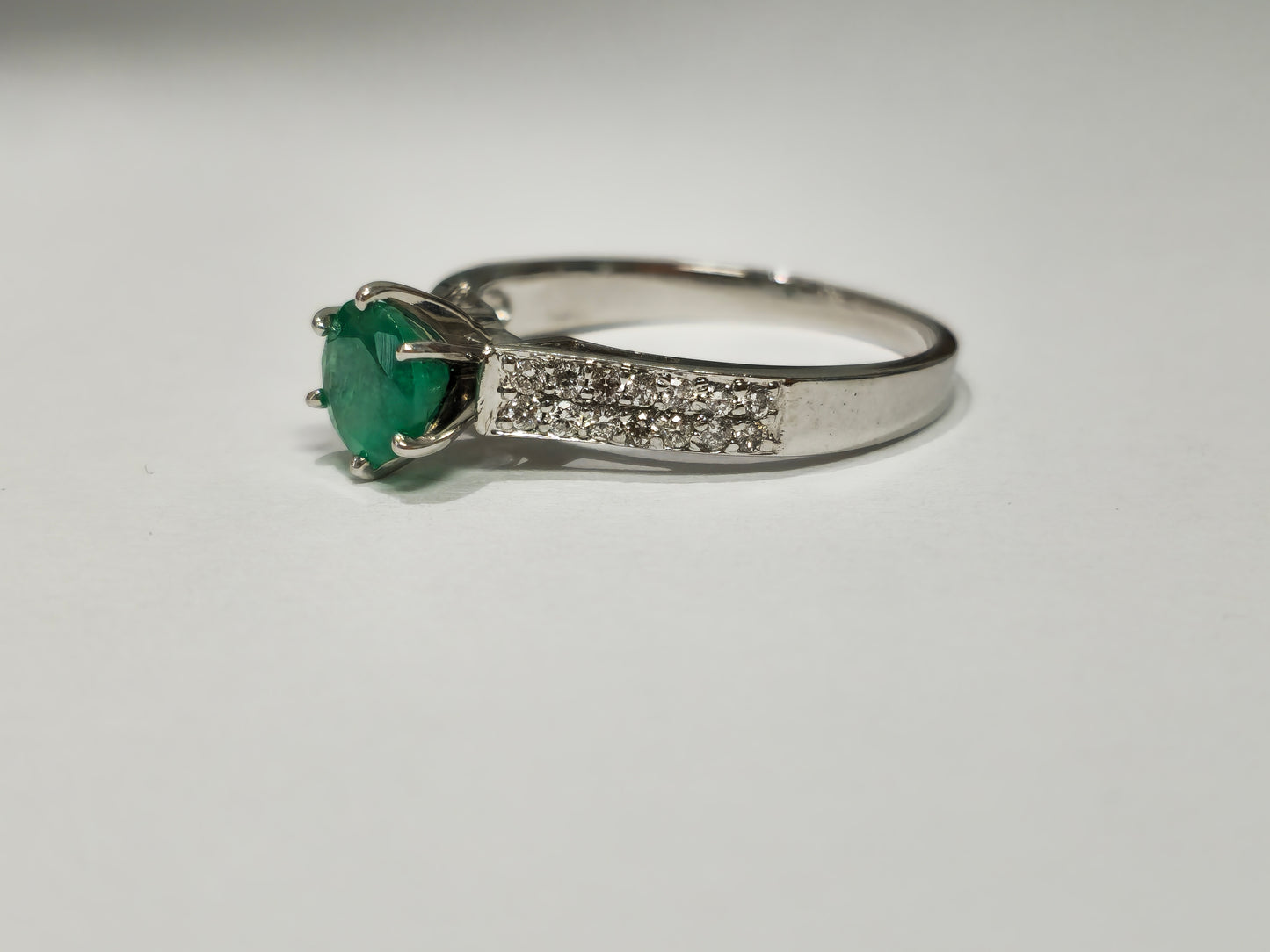 14K gold, 0.50 carat Colombian Emerald and Diamond Ring