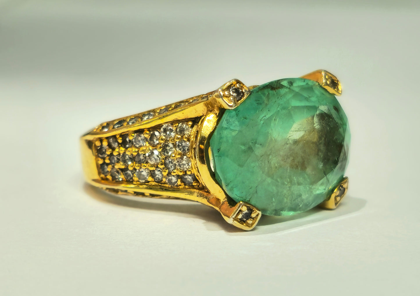 Vintage 11.50ct Colombian Emerald & Diamond Ring in 14K