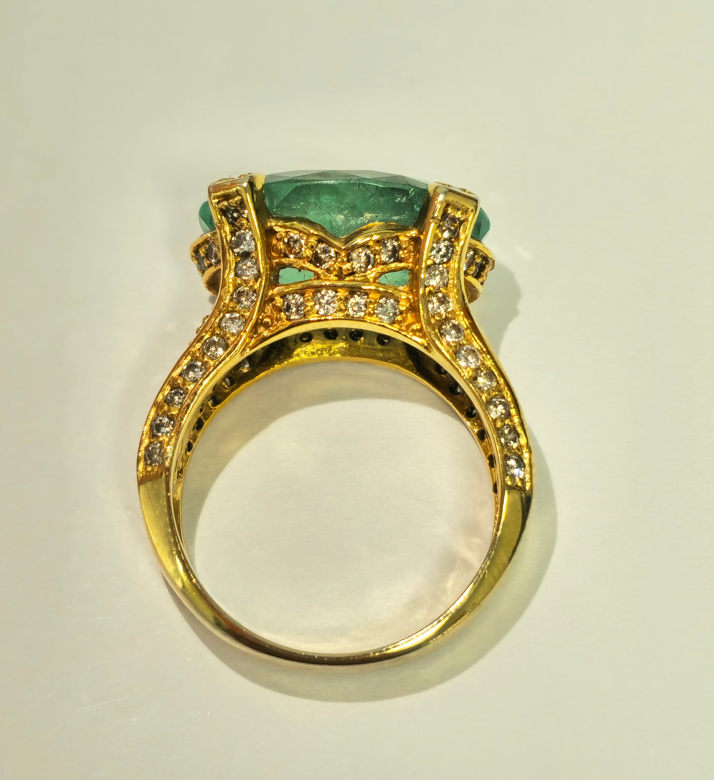 Vintage 11.50ct Colombian Emerald & Diamond Ring in 14K