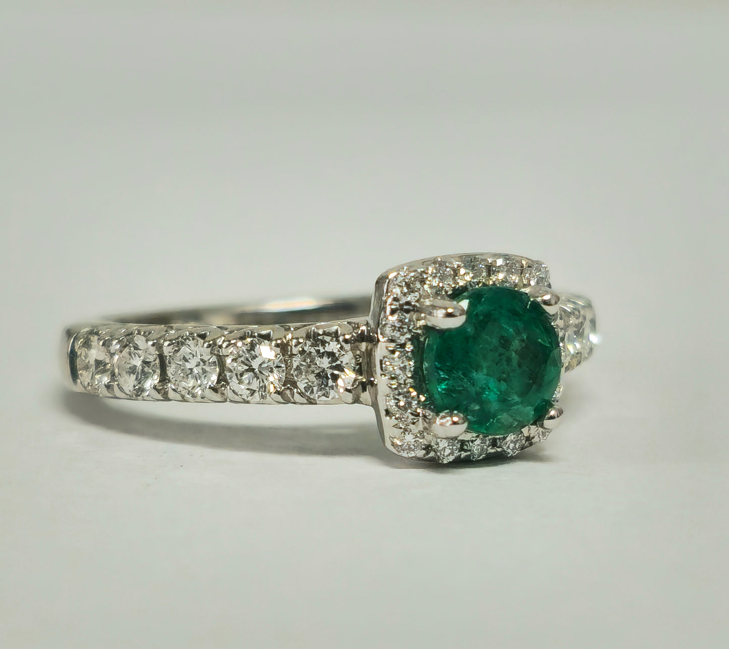 Classic Natural Diamond & Emerald Wedding Engagement Band.