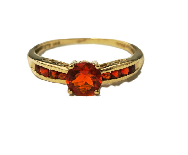 Modern 1.90 Carat Orange Sapphire in 14k Yellow Gold Ring