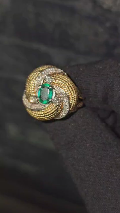 Natural Colombian Emerald & Diamond Ring in18K Gold